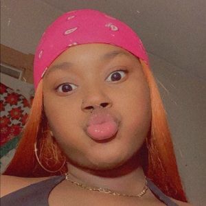 Meet your Posher, Sauna